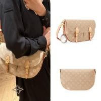 ราคา 【ก่อนสั่งสอบถาม】ราคา7600 vui หนังวัว ผ้าแคนวาส กระเป๋าสะพายไหล่ M15134 Size21*7*30cm (40329675979)