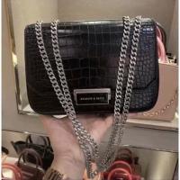 ราคา กระเป๋าสะพายข้างสายโซ่ Charles&Keith (19403843553)