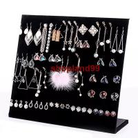 ราคา ที่โชว์ต่างหู ที่โชว์ตุ้มหู ที่แขวนต่างหู แท่นต่างหู 120รู หุ้มกำมะหยี่สีดำ รหัสEAR040 (7288106842)