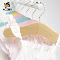 ราคา โคซี ไม้แขวนเสื้อไม้เด็ก สูทวินเทจ (54156121893)