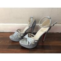 ราคา รองเท้าส้นสูงกากเพชรสีเทา (11871648314)
