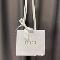 ราคา ⚡️ส่งทันที⚡️ ถุงกระดาษ กล่องของขวัญ ดิออร์ Dior (19919173829)