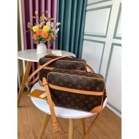 ราคา กระเป๋าถือกล้องคลาสสิกยุคกลางสำหรับท่านชายและท่านหญิง ขนาดกระทัดรัดทรงสี่เหลี่ยม พร้อมสายสะพายไหล่อย่างหรูหรา (52409370600)