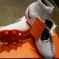 ราคา สตั๊ดเด็ก NIKE ของแท้100% (2110110990)