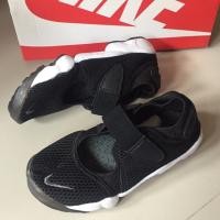 ราคา รองเท้า nike air rift ของแท้ (5008295672)