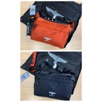 ราคา ของแท้ 100% กระเป๋าคาดอก-เอว BOY LONDON Waist Bag สีแดงและสีดำ (7709464100)