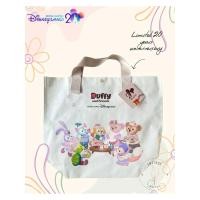 ราคา [พร้อมส่งจากไทย]Hong Kong Disneyland 20th Anniversary Duffy & Friends Tote Bag กระเป๋า Disney Limited Edition (51259443113)