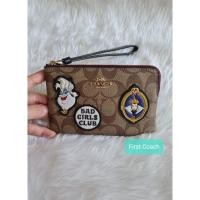 ราคา ✈️ แท้ 100% Coach กระเป๋าคล้องมือลายการ์ตูน Disney (29414824996)