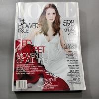 ราคา Vogue Magazine ปก Julianne Moore (Mar 2003) (19381659799)