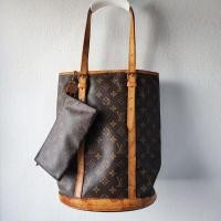 ราคา LV vintage timeless bucket ใบใหญ่PMมาพร้อมใบลูก auth สวยพร้อมใช้ (27351782665)