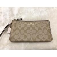 ราคา กระเป๋าคล้องมือ Coach ไซส์ L 2 ซิป (5838885808)
