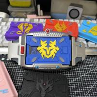 ราคา Kamen Rider Ryuki กล่องการ์ด Kamen Rider Dragon Knight เวอร์ชันเรียบง่าย กล่องการ์ดฟันใหญ่ Kamen Rider Dragon Knight กล่องการ์ด Kamen Rider รูปลักษณ์สูง (27684054197)