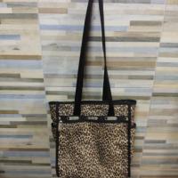 ราคา กระเป๋าสะพายข้าง Lesportsac แท้ มือสองสภาพสวย (7708398999)