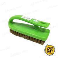 ราคา (คละสี) แปรงขัดพื้นทองเหลืองด้ามพลาสติก ขัดห้องน้ำทรงเตารีด (493893468)
