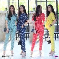 ราคา ชุดเซ็ท เสื้อลายดอกทรงครอปผูกโบว์ แขนสั้น มาพร้อมกางเกงขายาว เอวยืด (1000631624)