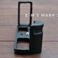 ราคา Grip L-Plate E-M5 Mark 2 Olympus (1774220460)
