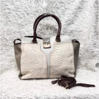 ราคา กระเป๋าหนังแท้100%หลากสีลายงูถือได้สะพายได้ marie Claire((รหัส ดอกไม้687) (52054394450)