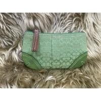 ราคา กระเป๋าผ้าแคนวาสใส่เหรียญ สีเขียว แบรนด์ Coach (47252394165)