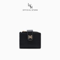 ราคา LYN - Butterfly Short Wallet กระเป๋าสตางค์ทรงสั้น Butterfly Short Wallet (LL25CWF074) (40613697712)