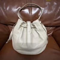ราคา #กระเป๋ามือสองแบรนด์แท้ kate spade drawstring bucket หนังแท้ (53006936860)