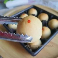 ราคา ขนมโมจินมสด ขนมเปี๊ยะโมจินมสดไส้ถั่ว ขนมเปี๊ยะโบราณ ขนมโมจิ ขนมเปี๊ยะนมสด 1 แพ็ค 9 ลูก ขนมโมจิท่าย์น้ำ เพชรบุรี (45257409597)