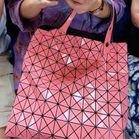 ราคา Sale‼️(แท้%)Used Like very new issey miyake baobao 10x10 (1320218245)