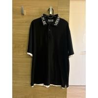 ราคา Versace Jeans Couture Black Intarsia Polo ขนาด XS สีดำ เป็นโปโล oversized นะคะ สวยสภาพดี ใส่เพียง2ครั้ง เจ้าของขายเองค่ะ (43954904129)