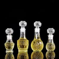 ราคา ขวดแก้วจิ๋ว 50ml แก้วคริสตัล หลายแบบ พรีเมี่ยม สวย ด้วยจุกแก้ว ขวดน้ำหอม ไวน์ เหล้า #Z095-C (27888290525)