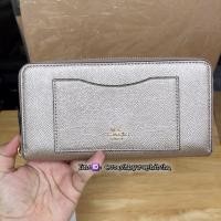ราคา COACH W ACCORDION ZIP WALLET : F21068 : LIGHT GOLD/PLATINUM (line: @coachbysuphitcha) (1249984102)