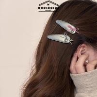 ราคา ในไทยกิ๊บหนีบผม PUสีเงิน ประดับโบว์ จี้รูปหัวใจBBคลิปด้านข้างหวานสไตล์เกาหลี สําหรับนักเรียนหญิง.COD (41962068347)