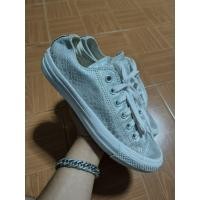 ราคา Converse All Star สีเงินลายหนังจระเข้ ไซร้ 38/24.5 มือสองของแท้ (41176421758)