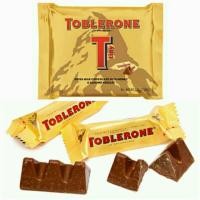 ราคา (พร้อมส่ง)Toblerone Tiny Mini Milk Chocolate ช็อคโกแลต ทอปเบอโรนมินิ รสนม 200g. (15351811570)