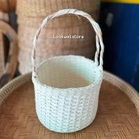 ราคา ตะกร้าไส้หวายวงกลมถักลาย ตะกร้าหวาย กระเช้าหวาย ใบใหญ่มาก ใส่ขวดน้ำใหญ่ได้ 4 ขวด (14005373392)