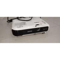 ราคา โปรเจกเตอร์ดูหนัง/presentงาน/เครื่องปกติ epson EB-S04 (41909115103)