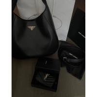 ราคา กระเป๋าสะพาย-arm Prada Cleo สไตล์ฮอบบี้ ความจุมาก (45709461285)