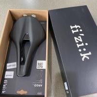 ราคา เบาะ Fizik Tempo Argo R3 (4044546634)