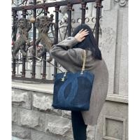 ราคา กระเป๋าสะพาย Balenciaga Le Cagole Underarm Bag ฤดูใบไม้ผลิ 2023 สไตล์คลาสสิก มอเตอร์ไซค์ ผ้ายีนส์เรโทร ขนาดใหญ่ พร้อมโลโก้สองด้าน ของขวัญสำหรับคนที่คุณรัก (48959272732)