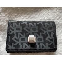 ราคา (ของแท้) กระเป๋าสตางค์ DKNY แท้ มือสอง✨ (5356227039)