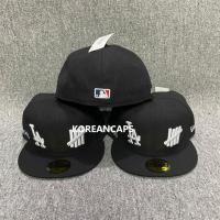 ราคา LA x Undefeated Los Angeles Dodgers สีดําสีขาวเย็บปักถักร้อย Build Up Caps (55808982837)