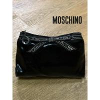 ราคา MOSCHINO pouch สวย สภาพใช้งาน (51604152017)