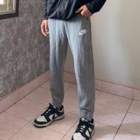 ราคา กางเกงขายาว nike โลโก้ปัก มือสองแท้ (เอว 24-25 ยาว 35”) (50704902145)