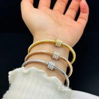 ราคา กําไลข้อมือผู้หญิงคุณภาพสูงหรูหราและเบา ทําจากไททาเนียมสตีลประดับเพชร (55557565826)