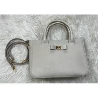 ราคา (USED) กระเป๋าถือ LOUIS FONTAINE สีครีม (27850616232)