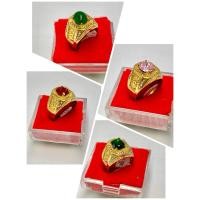 ราคา แหวนทอง 18k พลอยทับทิม, พลอยมรกต, พลอยชมพู, พลอยหินหยกพม่า, ด้านข้างมังกรทอง ไม่ลอกไม่ดำ มี 4 สีให้เลือกกันเลยนะคะ (26003788439)