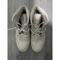 ราคา Air jordan 1 mid light bone มือสอง size 43 ยาว 27 (23440179893)