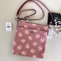 ราคา กระเป๋าสะพายข้าง Coach Kitt Messenger Crossbody With Rose Print แท้ (11413935278)