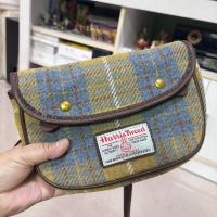ราคา กระเป๋าสะพายแบรนด์HARRIS TWEEDมือสอง (44852968744)