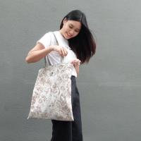ราคา Greyish velvet tote bag (44674811)
