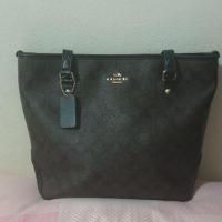 ราคา กระเป๋า COACH F58294 ZIP TOP TOTE มือสอง ของแท้ 100% (2785604961)