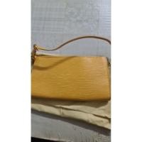 ราคา Authentic Louis Vuitton Yellow Epi Pochette (27787105292)